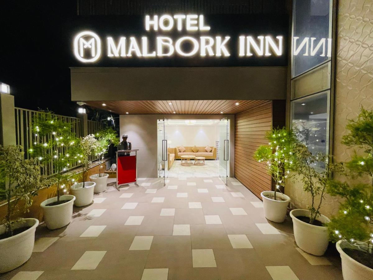 Hotel Malbork Inn @ Janakpuri Delhi Zewnętrze zdjęcie