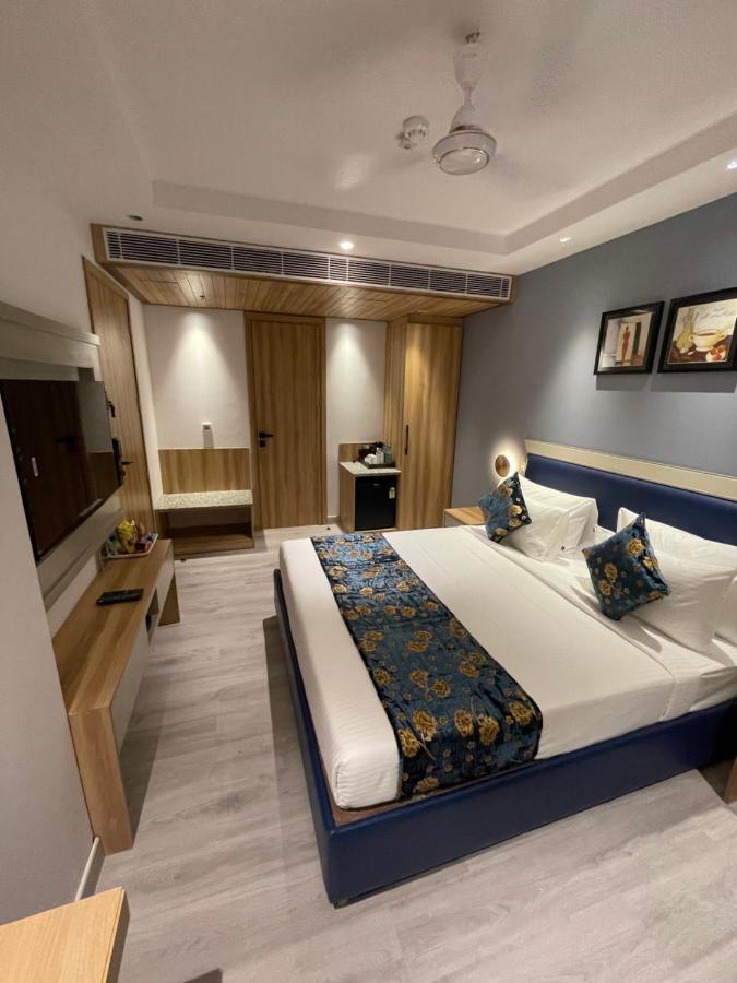 Hotel Malbork Inn @ Janakpuri Delhi Zewnętrze zdjęcie